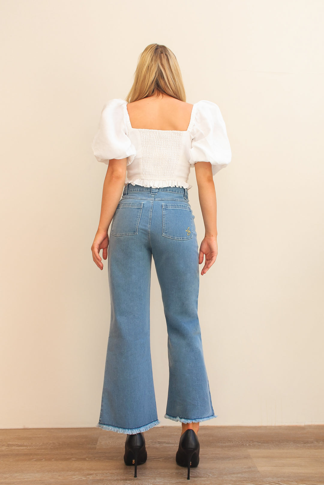 Cropped Boot Leg Jean in Light Wash