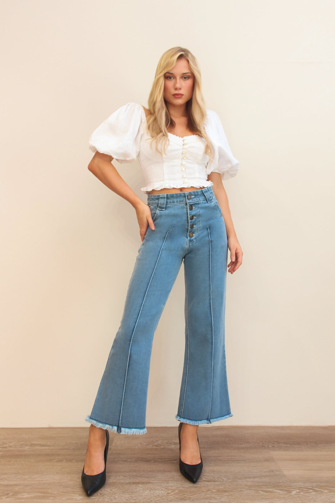 Cropped Boot Leg Jean in Light Wash