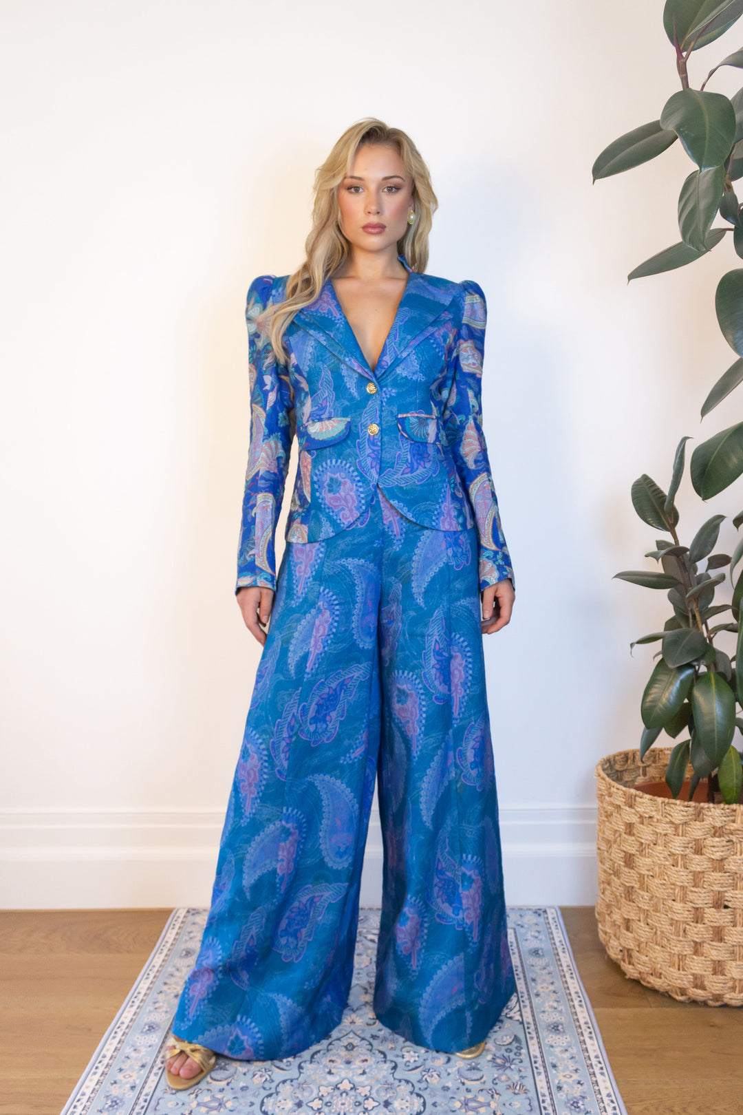 Double Lapel Blazer in Blue Florentine