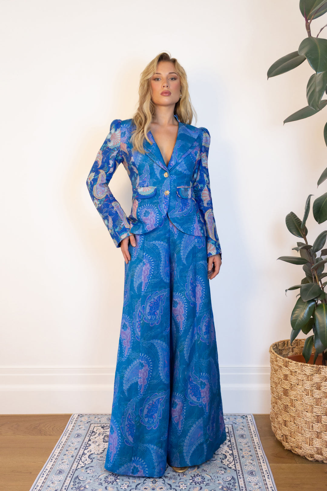 Double Lapel Blazer in Blue Florentine