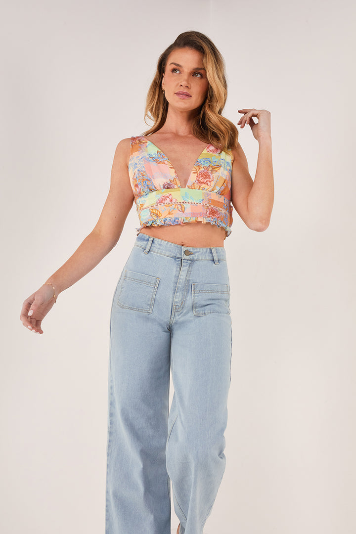 Embroidered Straight Leg Jean in Light Wash