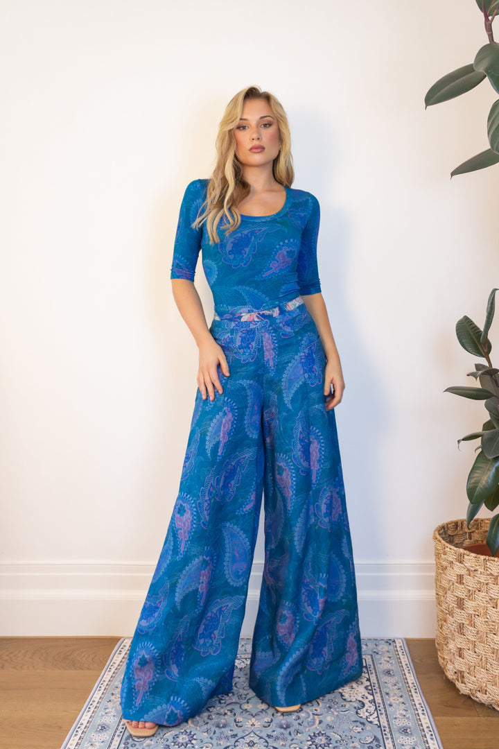 Fitted Tee in Blue Florentine