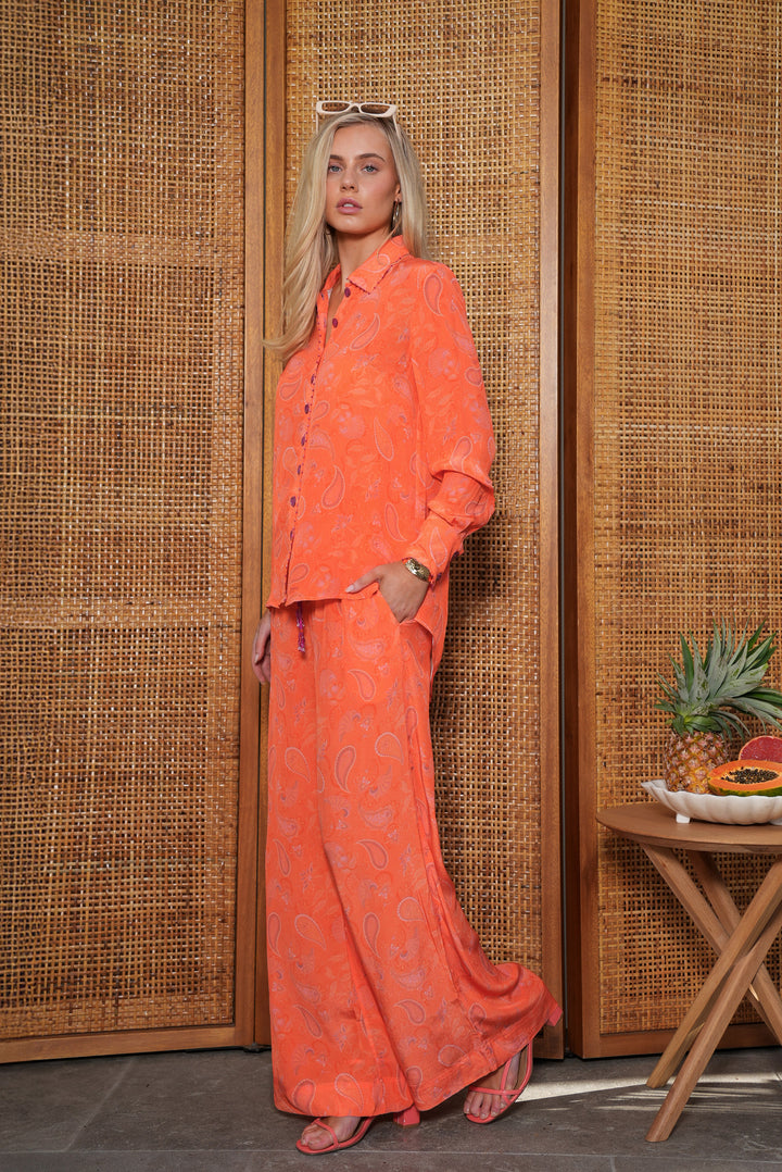 Classic Tailored Shirt in Blushing Paisley
