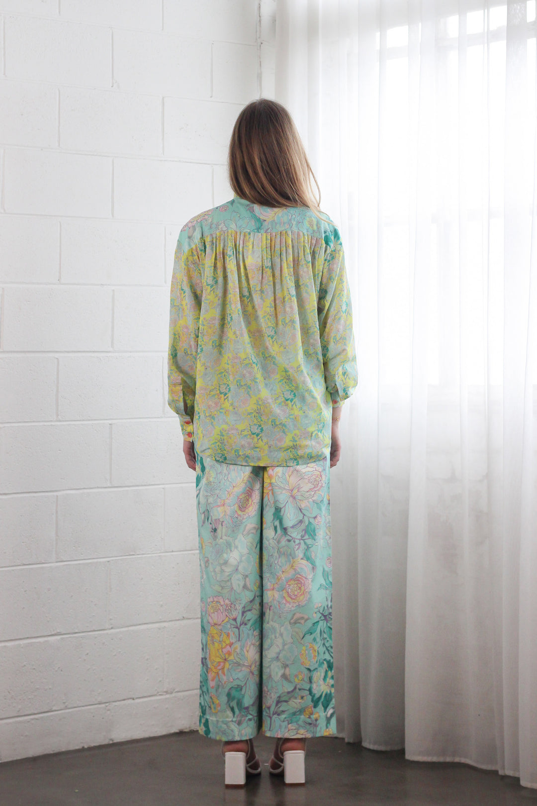 Stand Collar Billow Blouse in Rose Azure