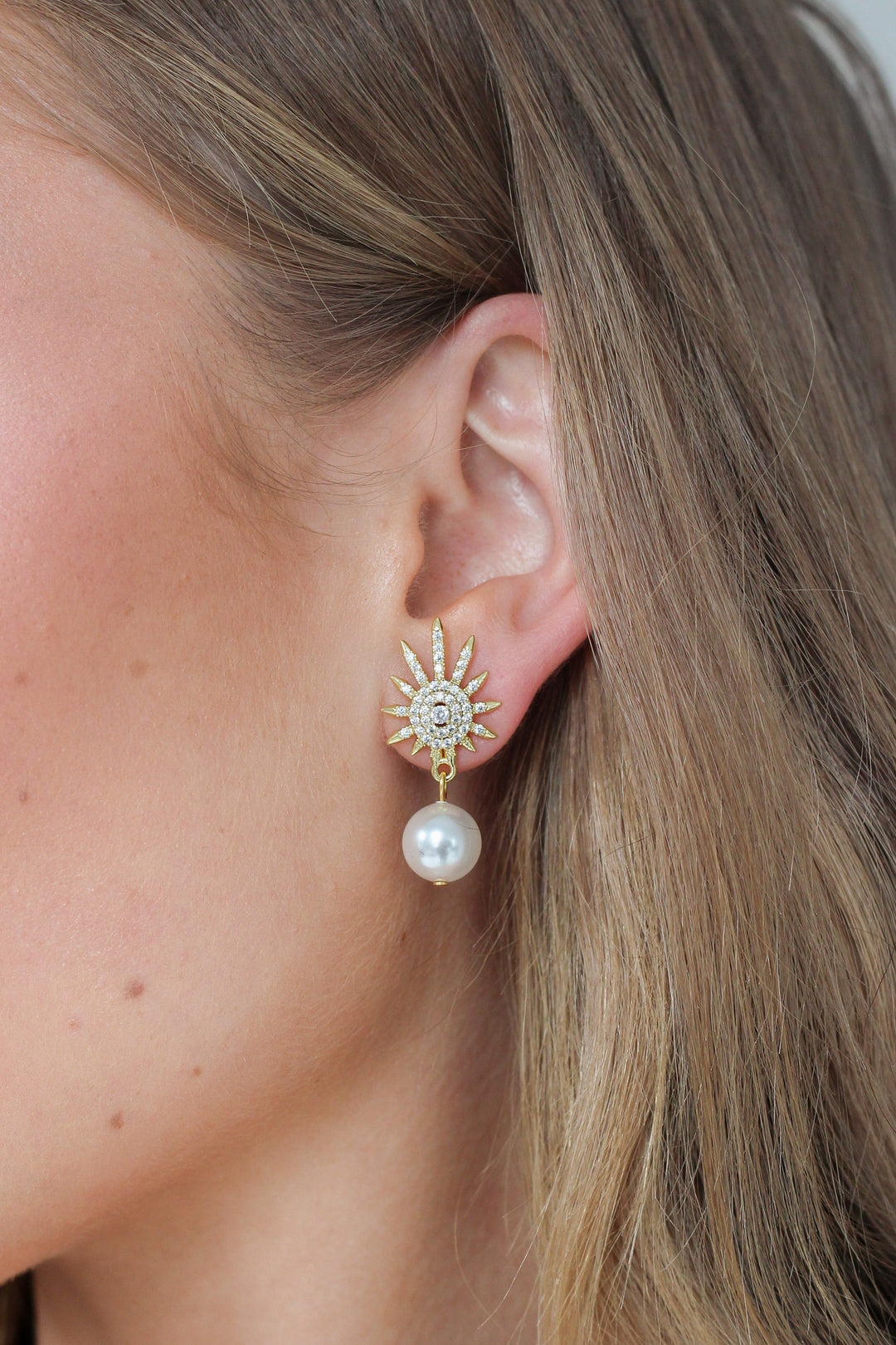 Stephanie Browne | Venus Pearl Earrings