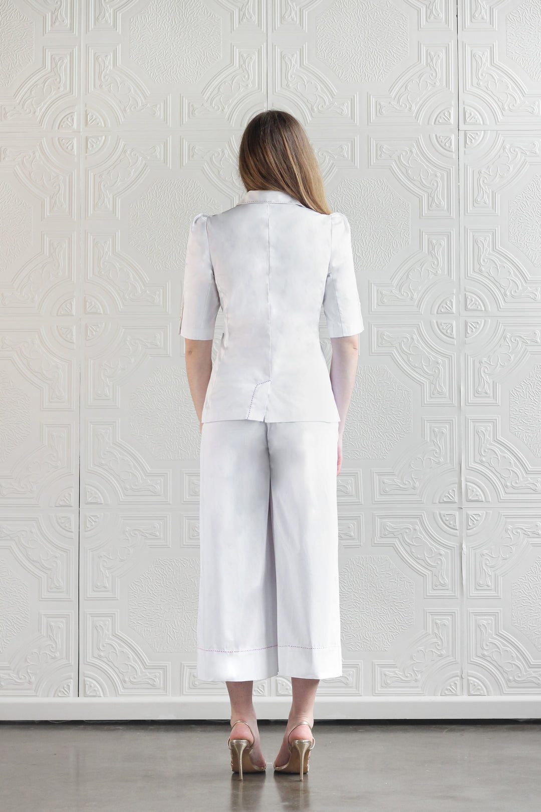 Short Sleeve Tailored Blazer in White and Gold